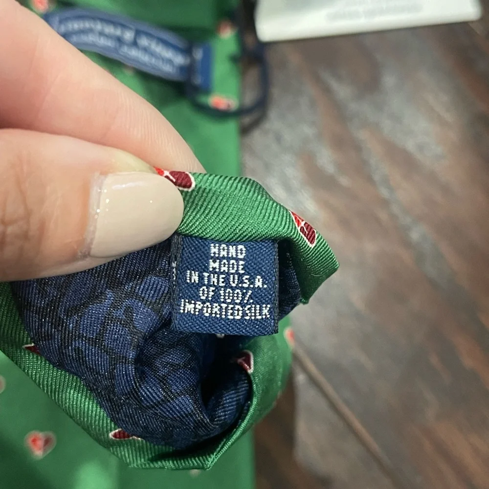Vineyard Vines Custom Collection  Misericordia Heart Of Mercy Tie Necktie - Grn